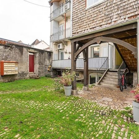Superbe Appartement Avec Parking Gratuit Lons-le-Saunier Buitenkant foto