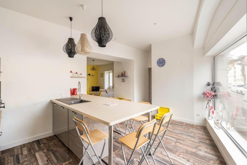 Superbe Appartement Avec Parking Gratuit Lons-le-Saunier Buitenkant foto