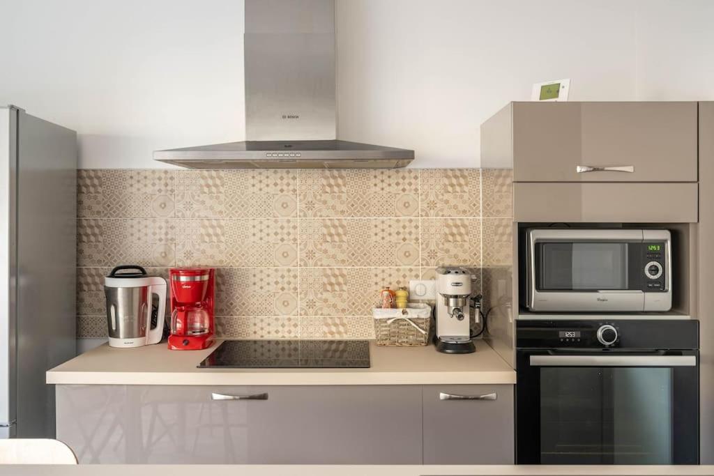 Superbe Appartement Avec Parking Gratuit Lons-le-Saunier Buitenkant foto