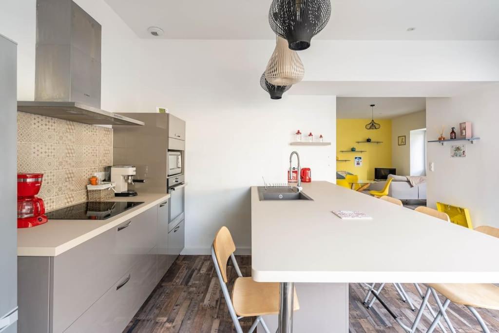 Superbe Appartement Avec Parking Gratuit Lons-le-Saunier Buitenkant foto