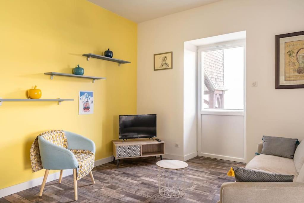 Superbe Appartement Avec Parking Gratuit Lons-le-Saunier Buitenkant foto