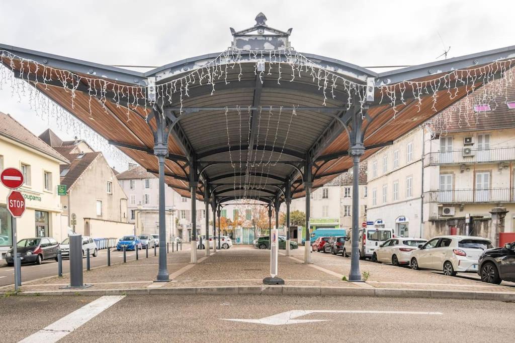Superbe Appartement Avec Parking Gratuit Lons-le-Saunier Buitenkant foto