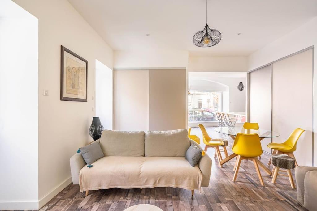 Superbe Appartement Avec Parking Gratuit Lons-le-Saunier Buitenkant foto